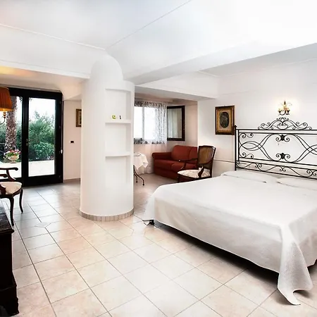 Villa Le Suites Sul Golfo Di Taormina,con Piscina Infinity A Strapiombo Sul Mare