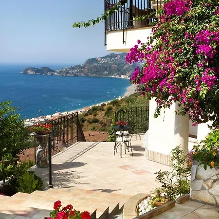 Le Suites Sul Golfo Di Taormina,con Piscina Infinity A Strapiombo Sul Mare Villa