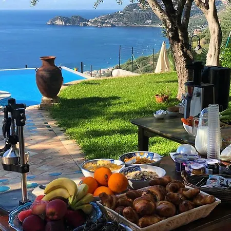 Villa Le Suites Sul Golfo Di Taormina,con Piscina Infinity A Strapiombo Sul Mare Letojanni