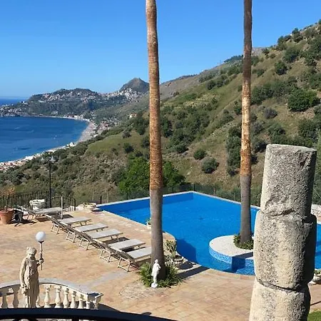 Villa Le Suites Sul Golfo Di Taormina,con Piscina Infinity A Strapiombo Sul Mare